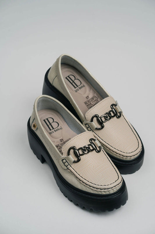 Amorosa - Iza Beluú -