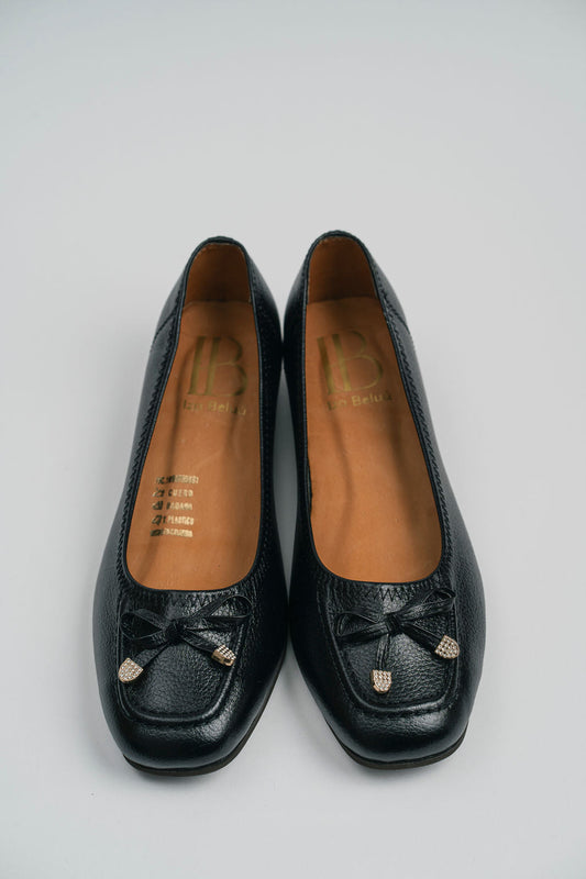 Eclipse - Iza Beluú -