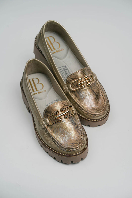 Esencia - Iza Beluú -