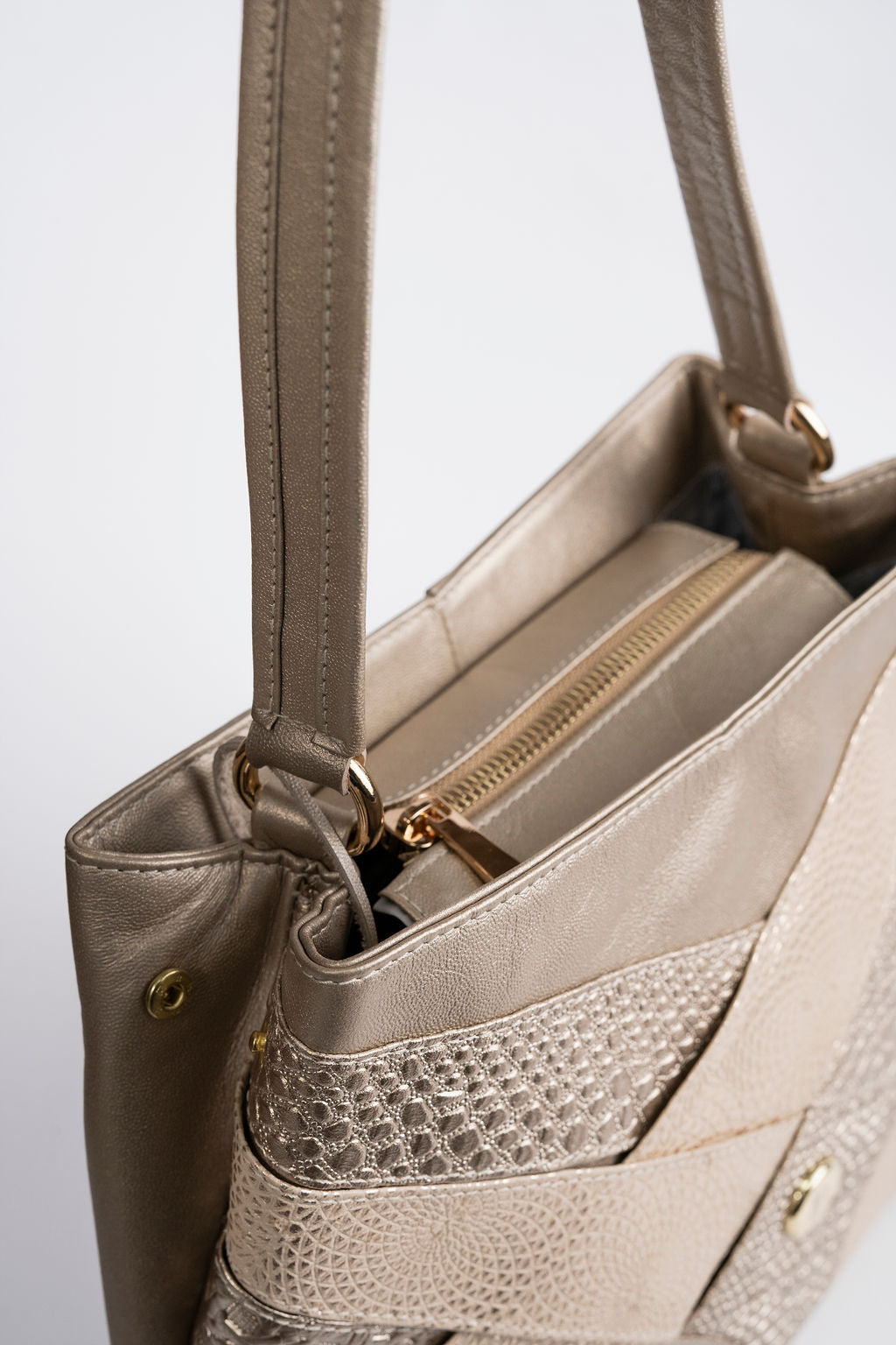 Lotus Mistica Carteras