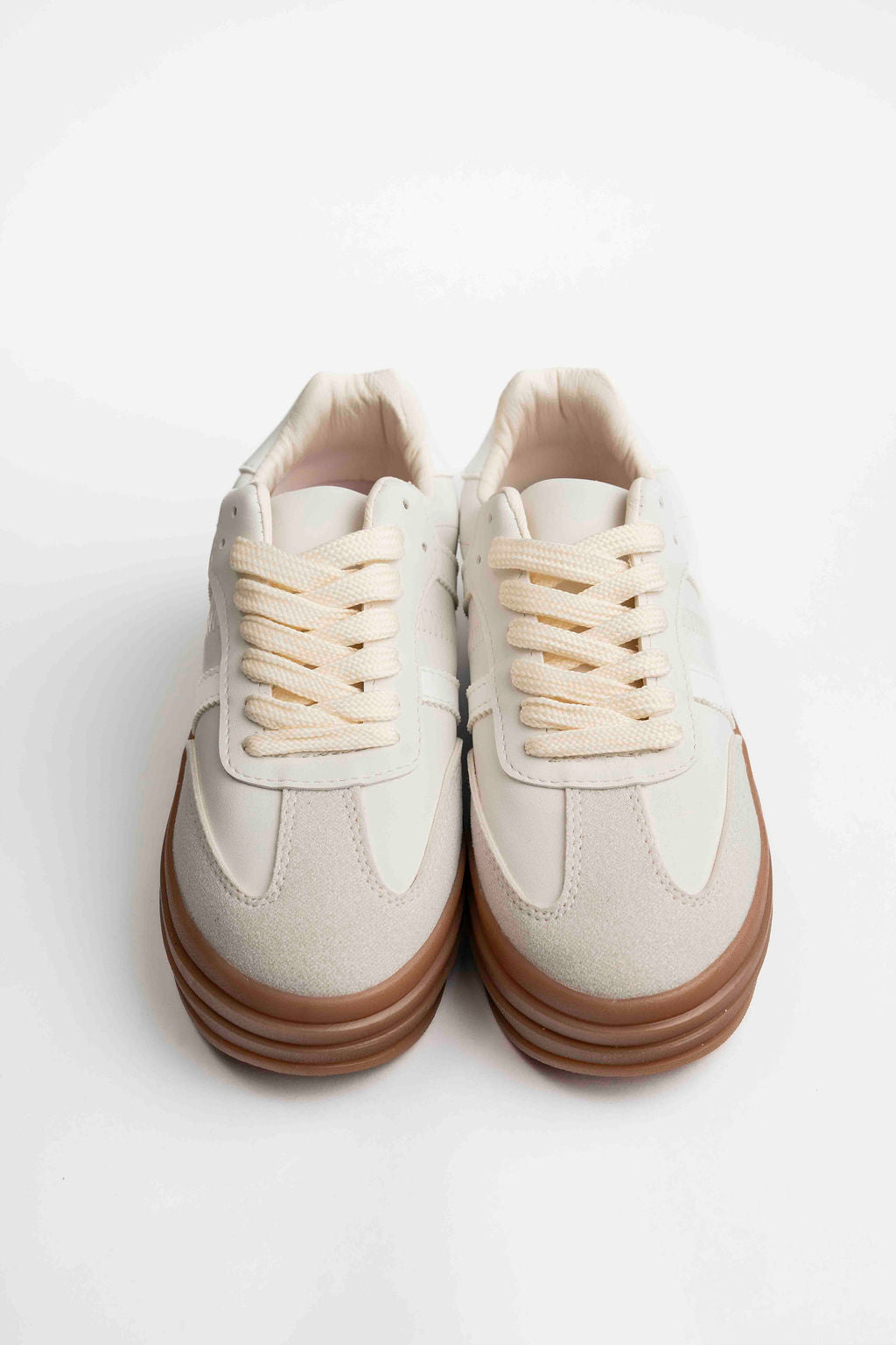 Lira Tenis