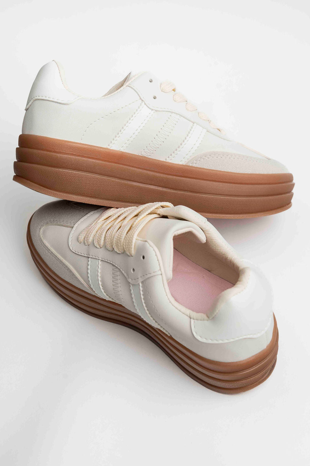 Lira Tenis