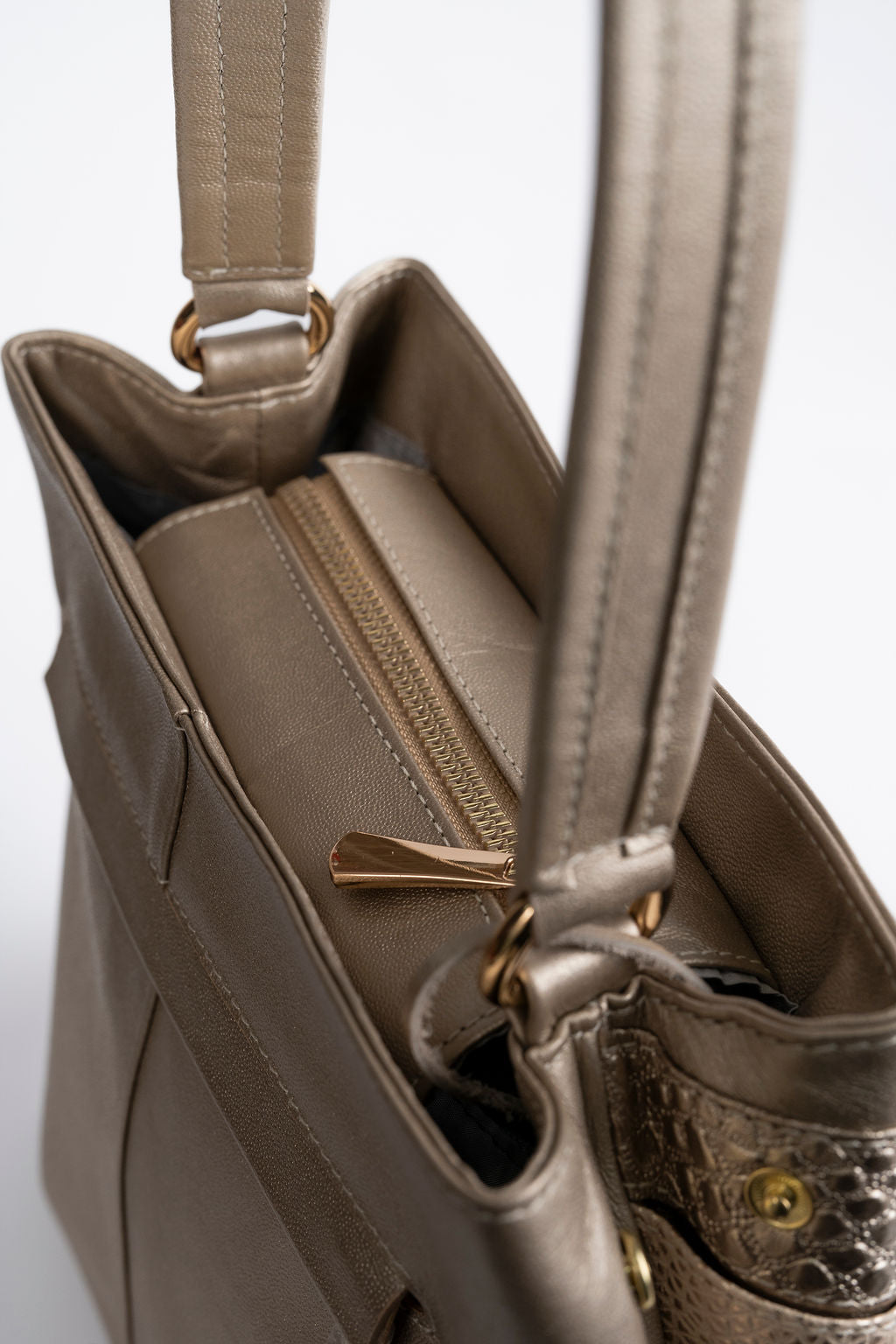 Lotus Mistica Carteras